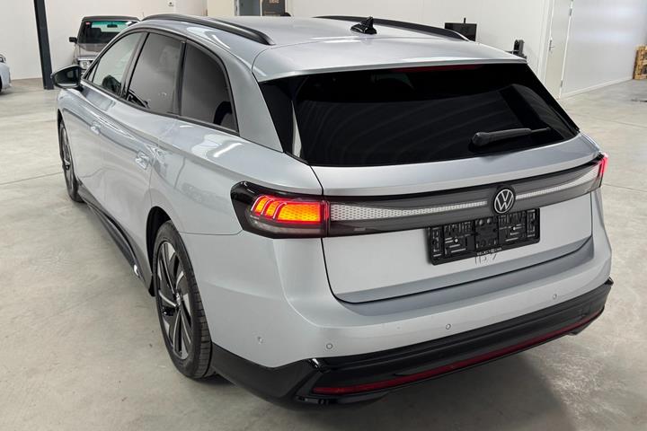 Sølv VW ID.7 fra 2025