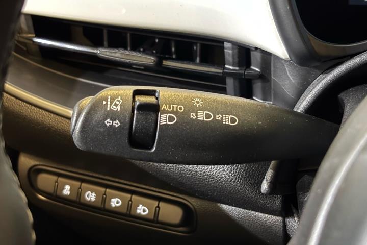 Hvid Fiat 500e fra 2023