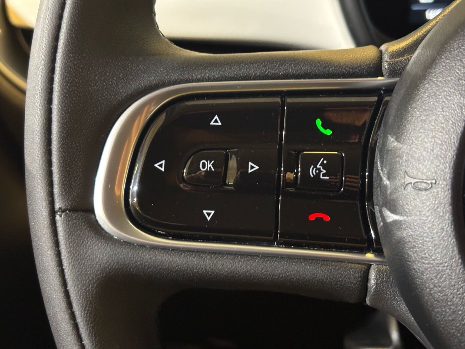 Hvid Fiat 500e fra 2023
