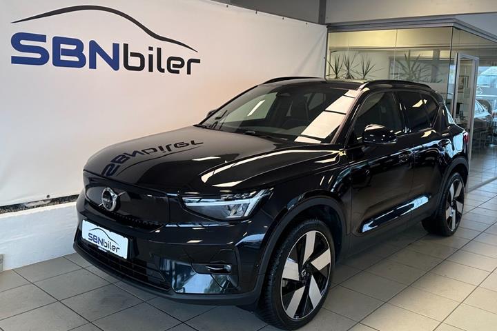 Sort Volvo XC40 fra 2023