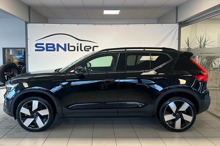 Sort Volvo XC40 fra 2023