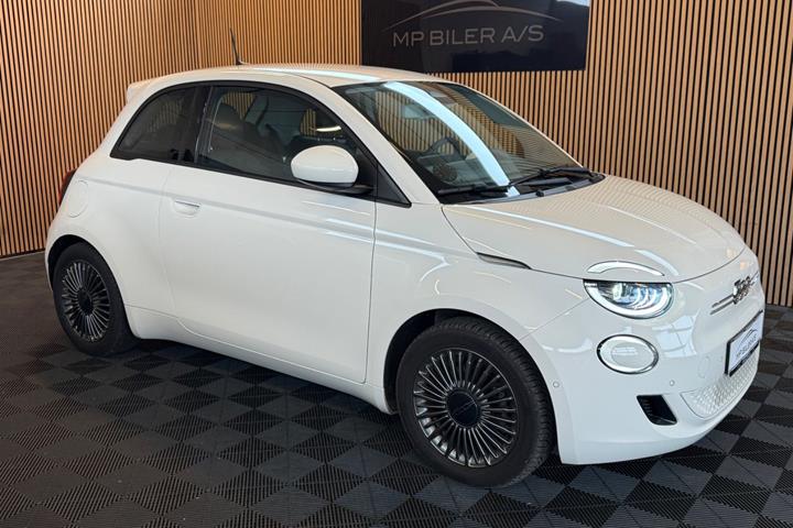 Hvid Fiat 500e fra 2021