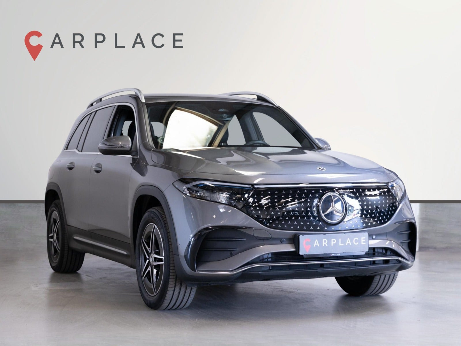 Grå Mercedes EQB250+ fra 2025