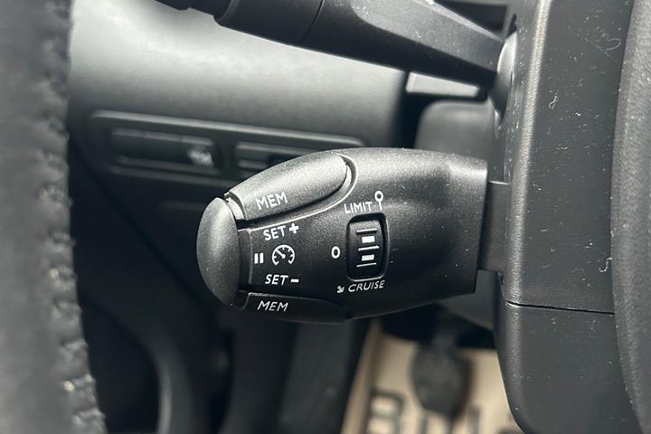 Orange Citroën C3 Aircross fra 2019