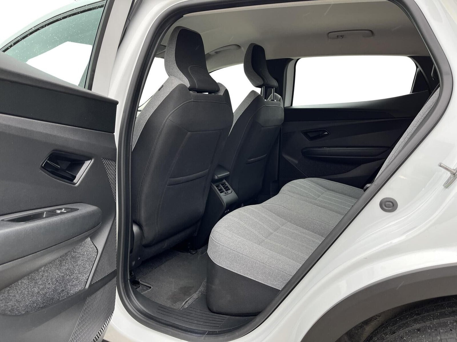 Hvid Renault Megane E-Tech fra 2023