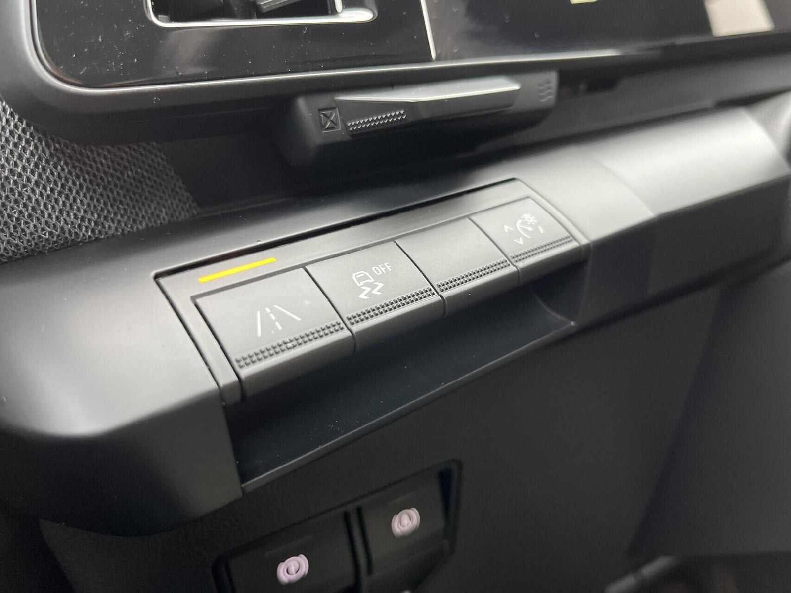 Hvid Renault Megane E-Tech fra 2023