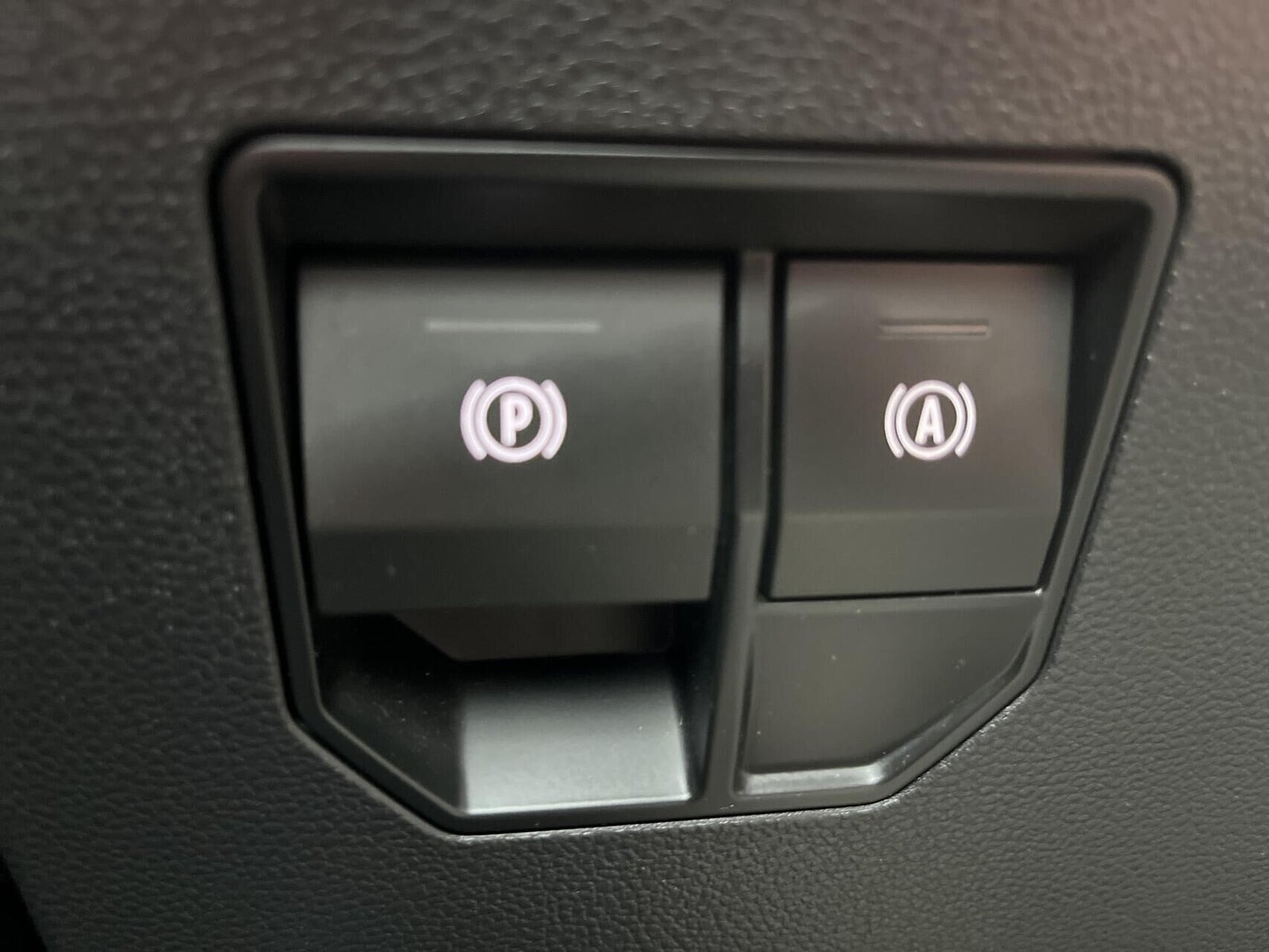 Hvid Renault Megane E-Tech fra 2023