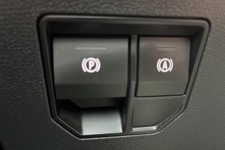 Hvid Renault Megane E-Tech fra 2023
