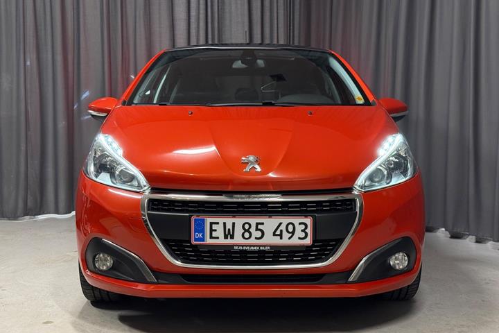 Orange Peugeot 208 fra 2019