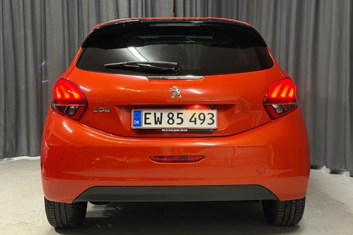Orange Peugeot 208 fra 2019