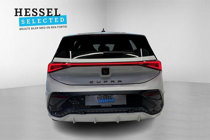 Hvid Cupra Born fra 2023