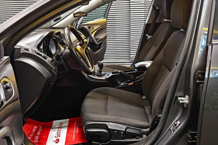 undefined Opel Insignia fra 2010