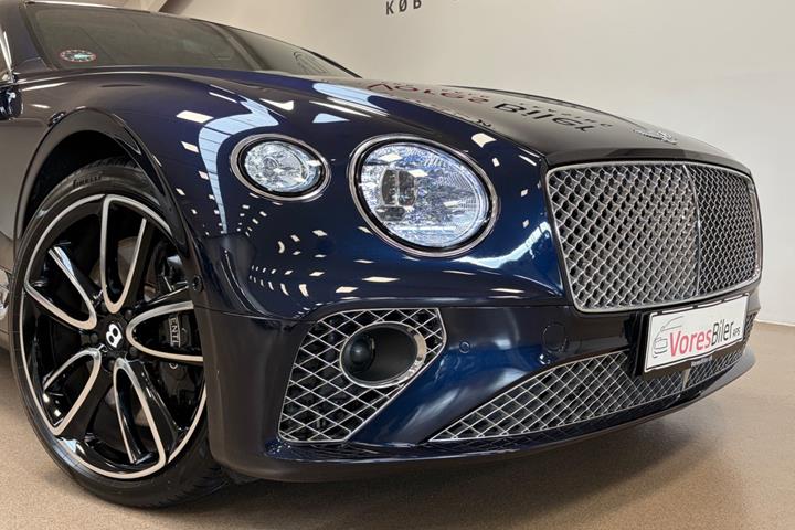 Blå Bentley Continental GT fra 2020