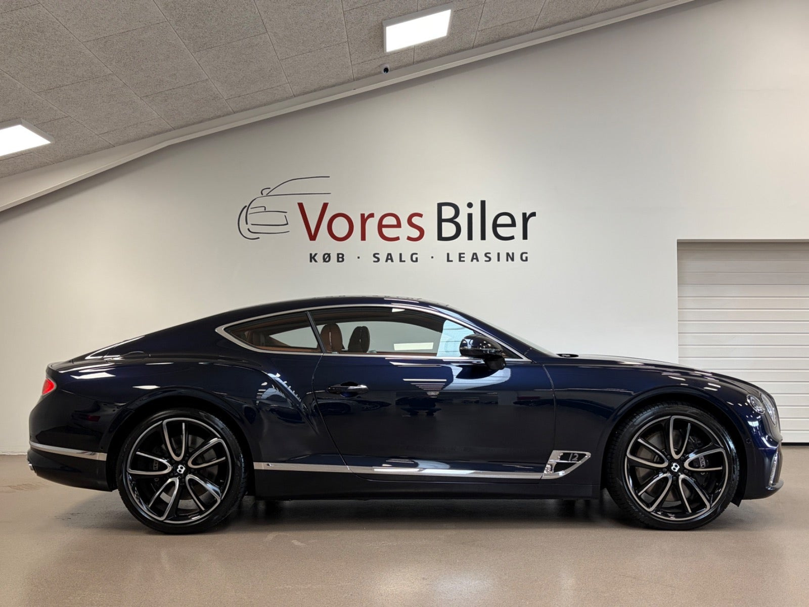 Blå Bentley Continental GT fra 2020