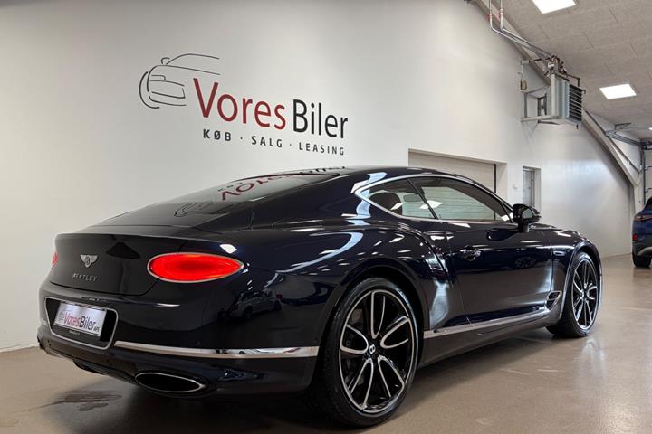 Blå Bentley Continental GT fra 2020