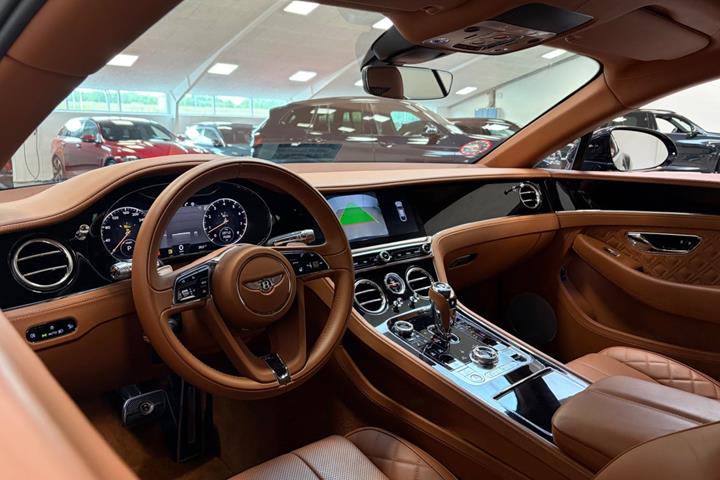 Blå Bentley Continental GT fra 2020