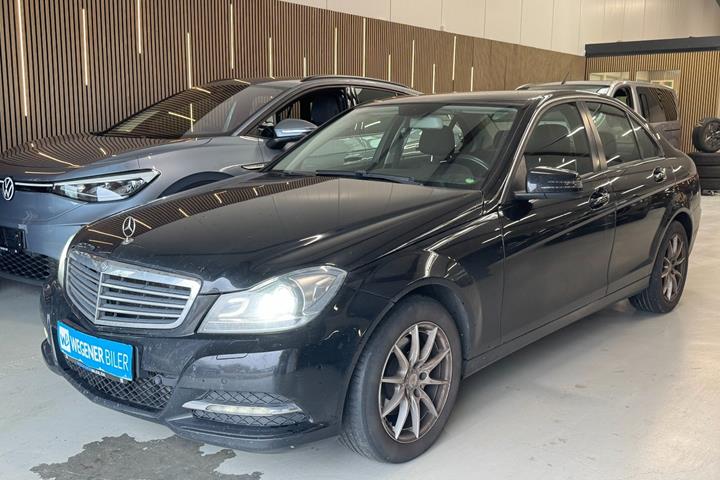 Sort Mercedes C220 fra 2013