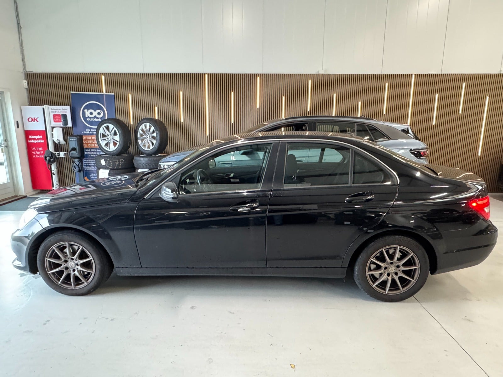 Sort Mercedes C220 fra 2013