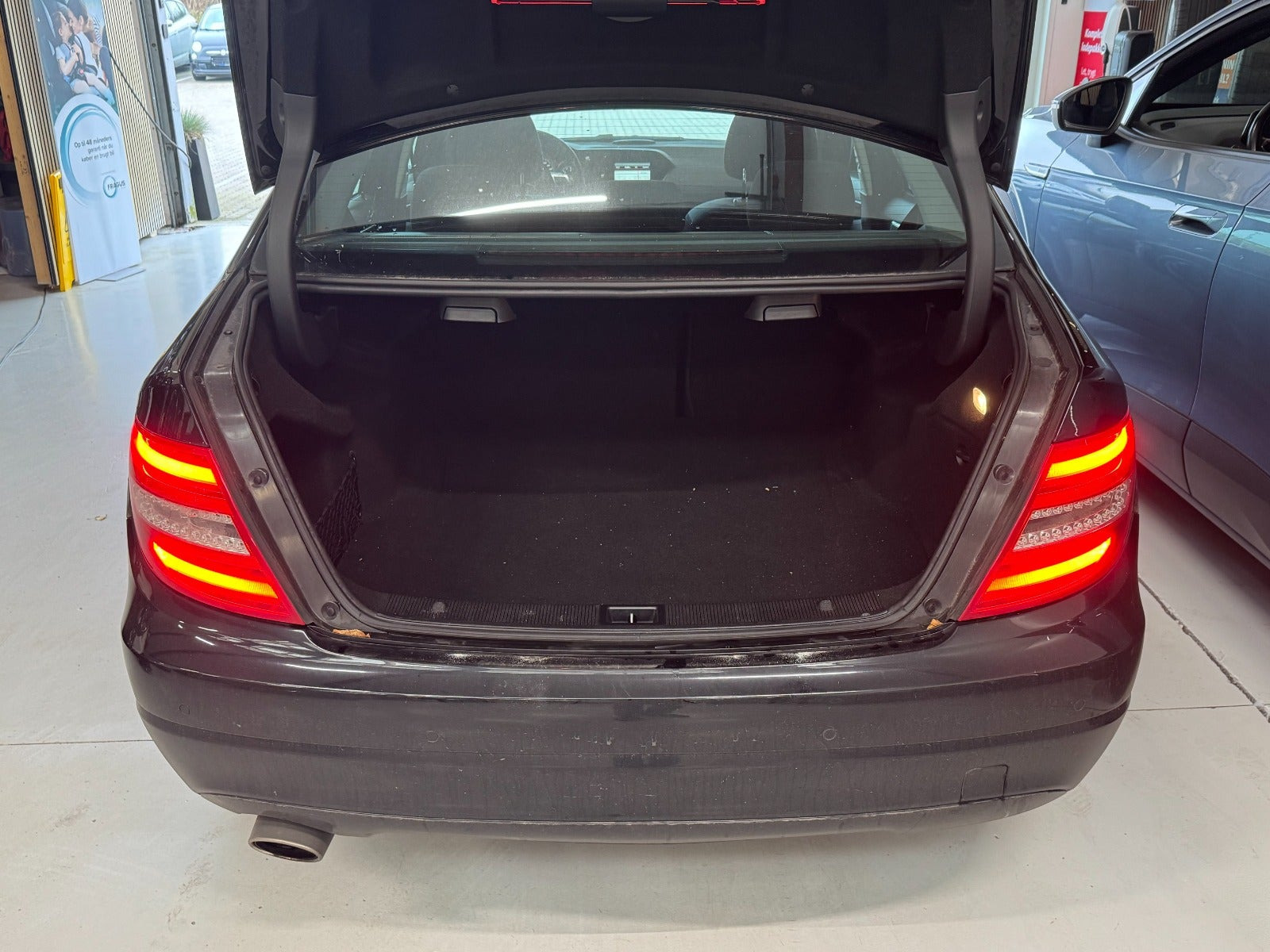 Sort Mercedes C220 fra 2013