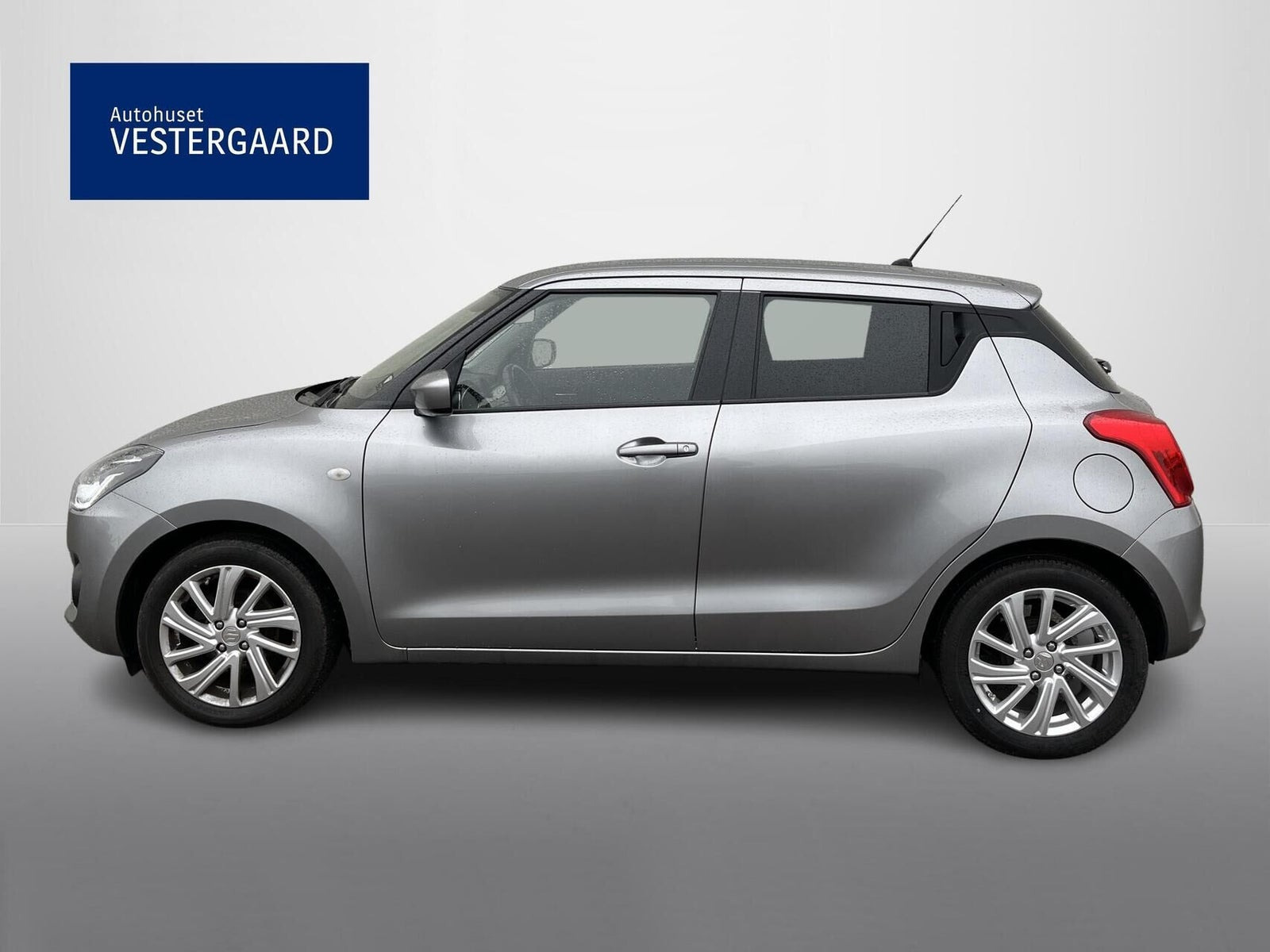 Grå Suzuki Swift fra 2023
