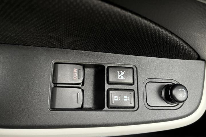 Grå Suzuki Swift fra 2023
