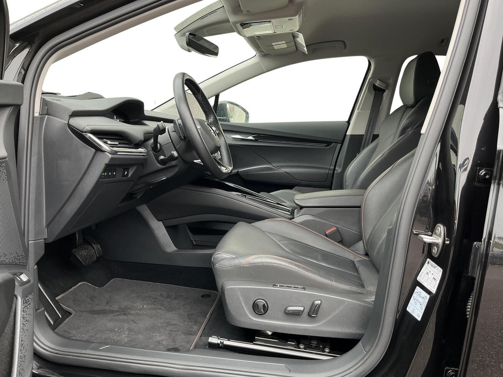 Sort Skoda Enyaq fra 2022