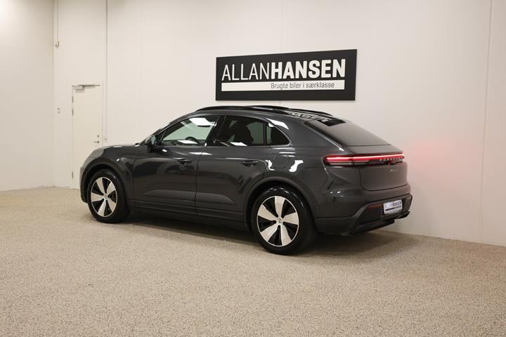 Grå Porsche Macan 4 fra 2024