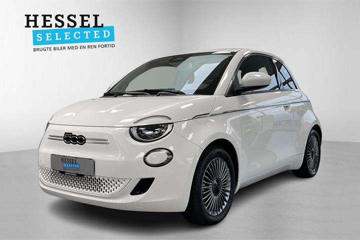 Rød Fiat 500e fra 2023