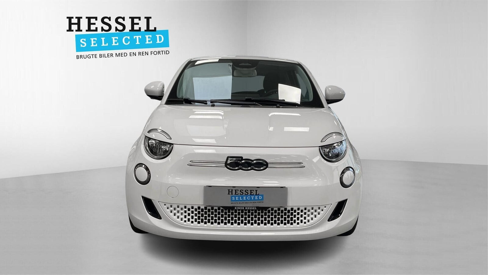 Rød Fiat 500e fra 2023