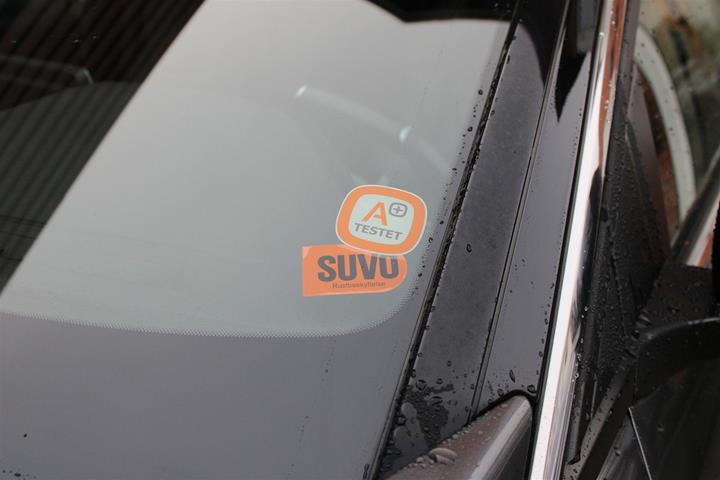 Grå Peugeot 3008 fra 2020