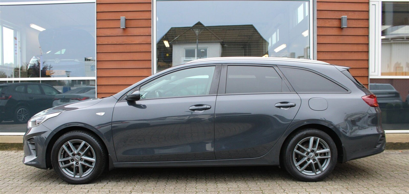 Grå Kia Ceed fra 2020