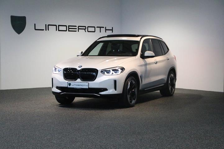 Hvid BMW iX3 fra 2021