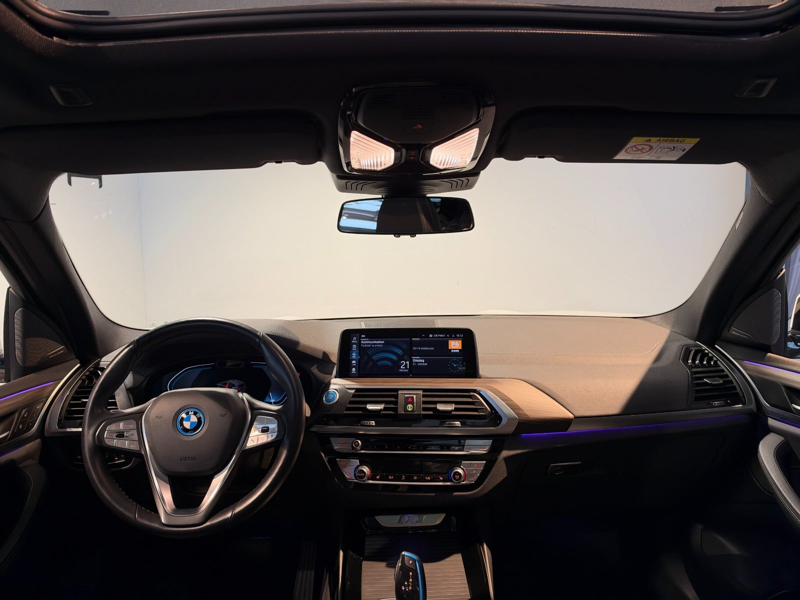 Hvid BMW iX3 fra 2021
