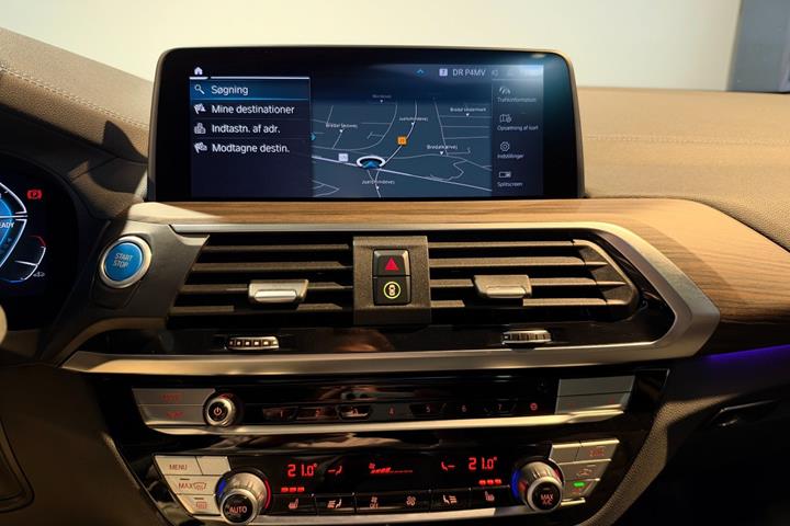 Hvid BMW iX3 fra 2021