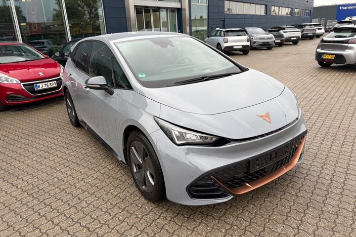 Rød Cupra Born fra 2023