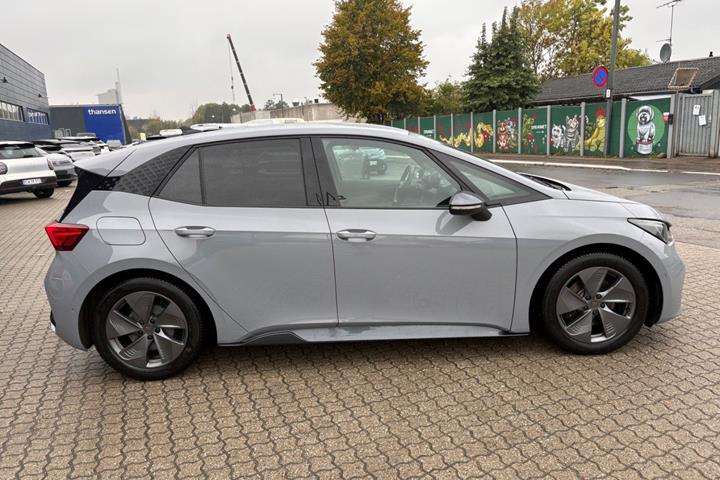 Rød Cupra Born fra 2023