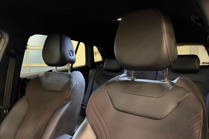 Grøn VW ID.4 fra 2023