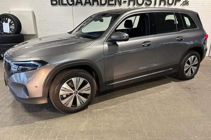 Grå Mercedes EQB250+ fra 2025