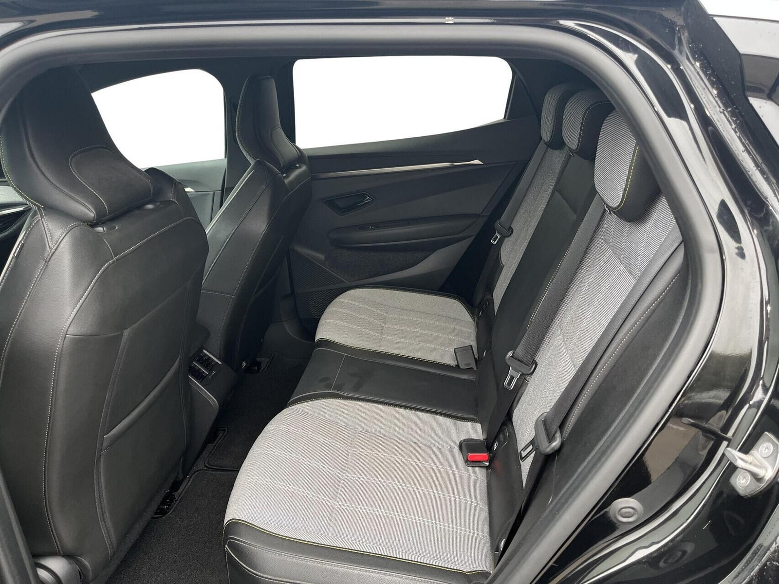 Sort Renault Megane E-Tech fra 2023