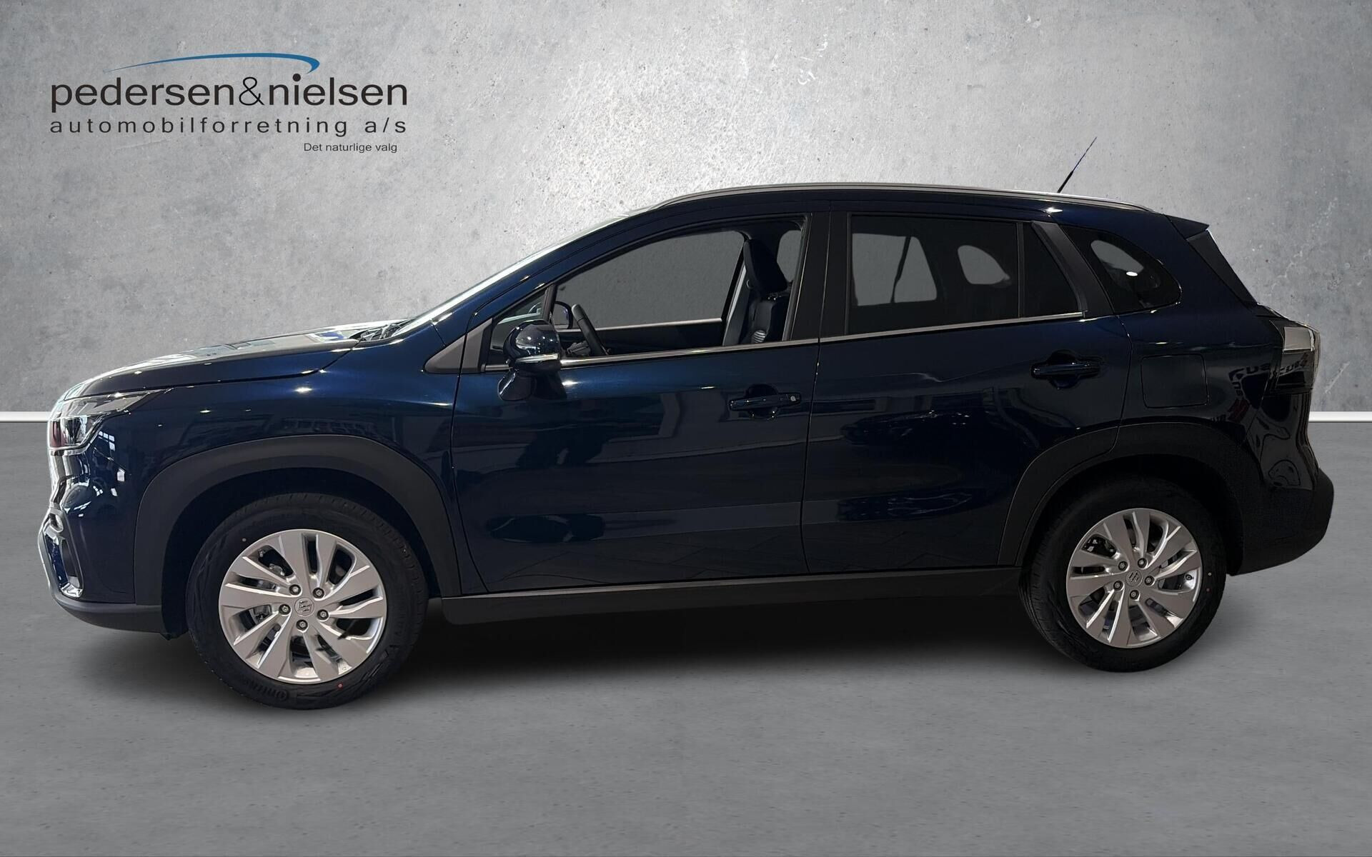 Blå Suzuki S-Cross fra 2025