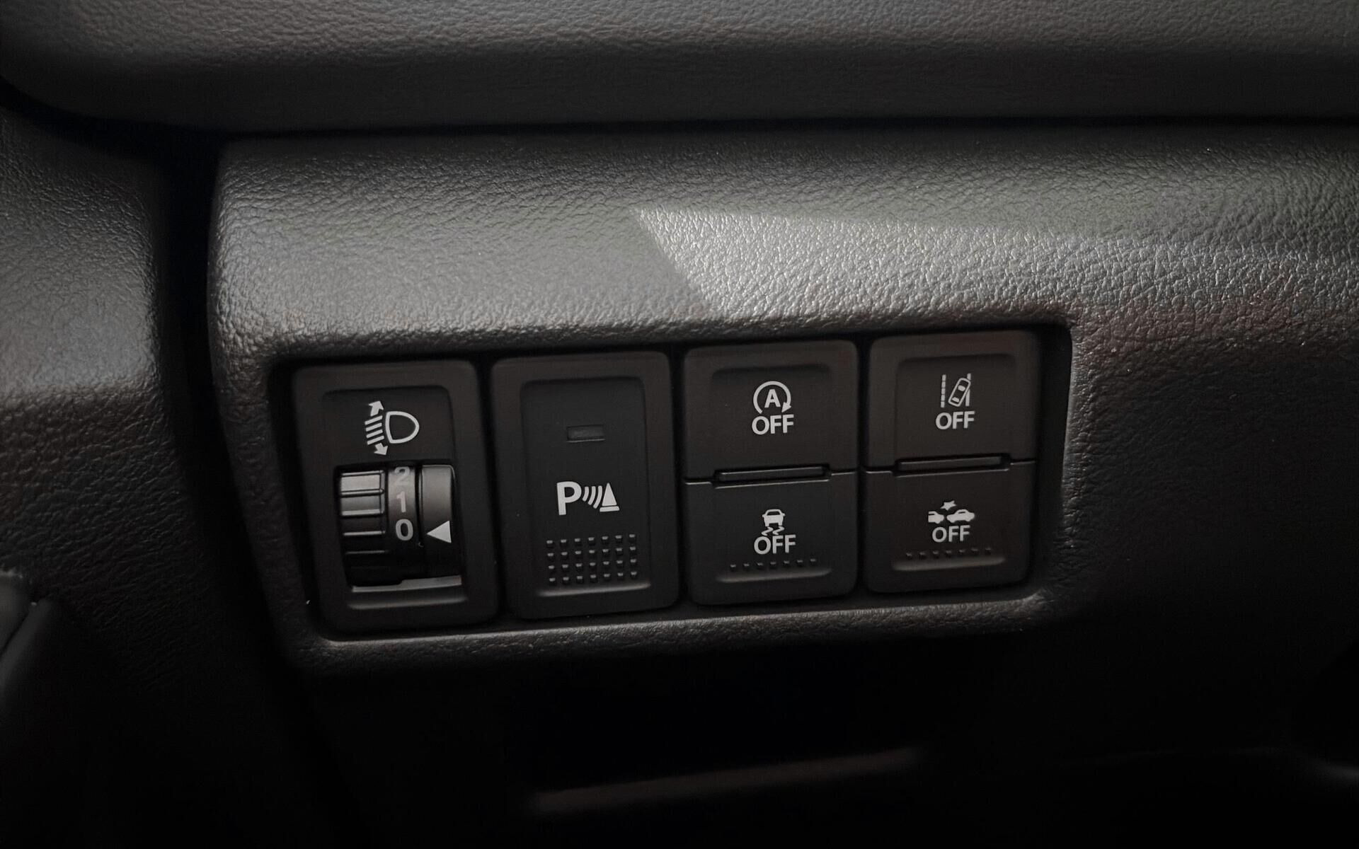 Blå Suzuki S-Cross fra 2025