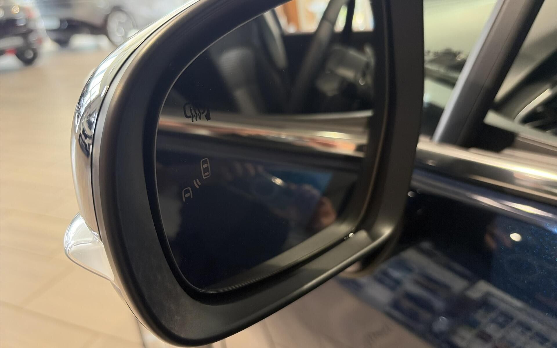 Blå Suzuki S-Cross fra 2025
