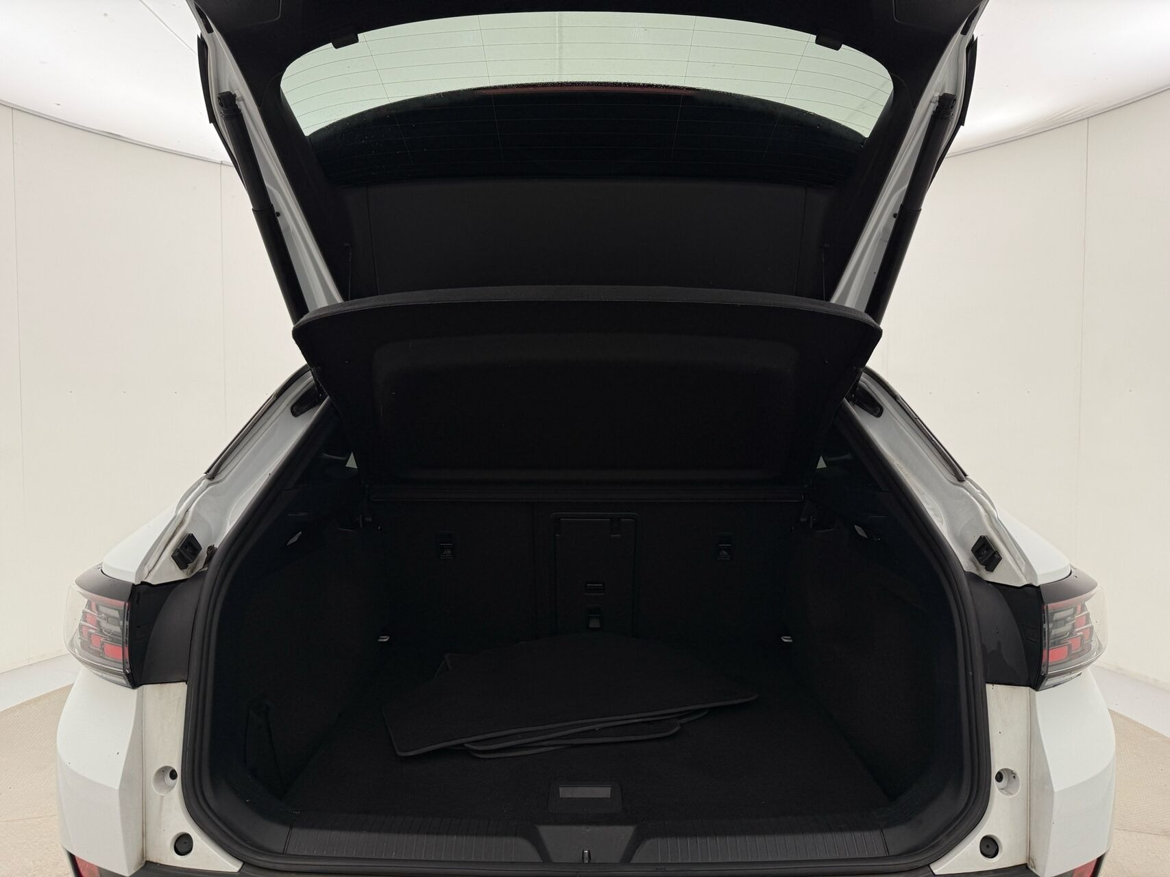 Hvid VW ID.4 fra 2022