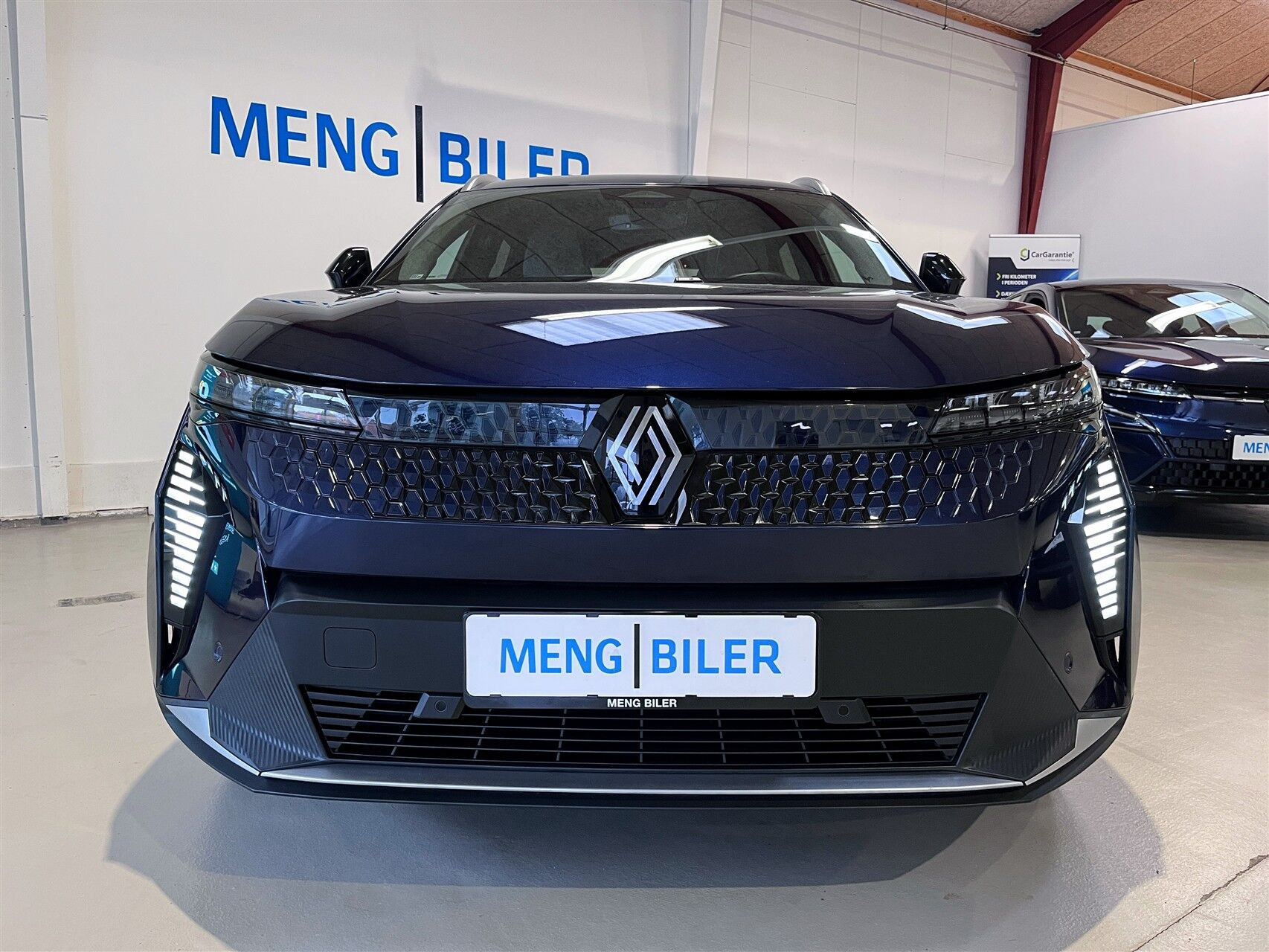 Blå Renault Scénic fra 2024