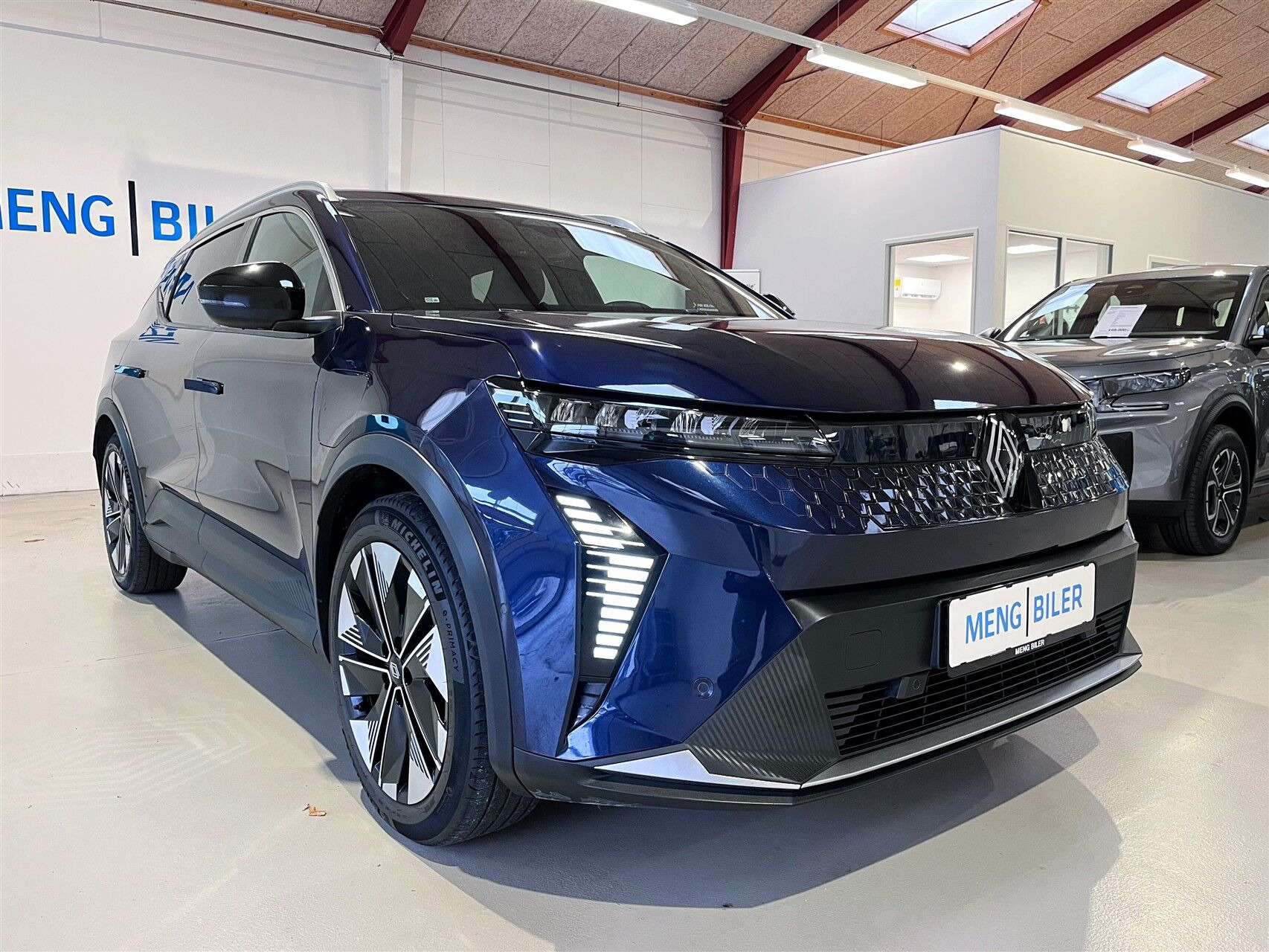Blå Renault Scénic fra 2024