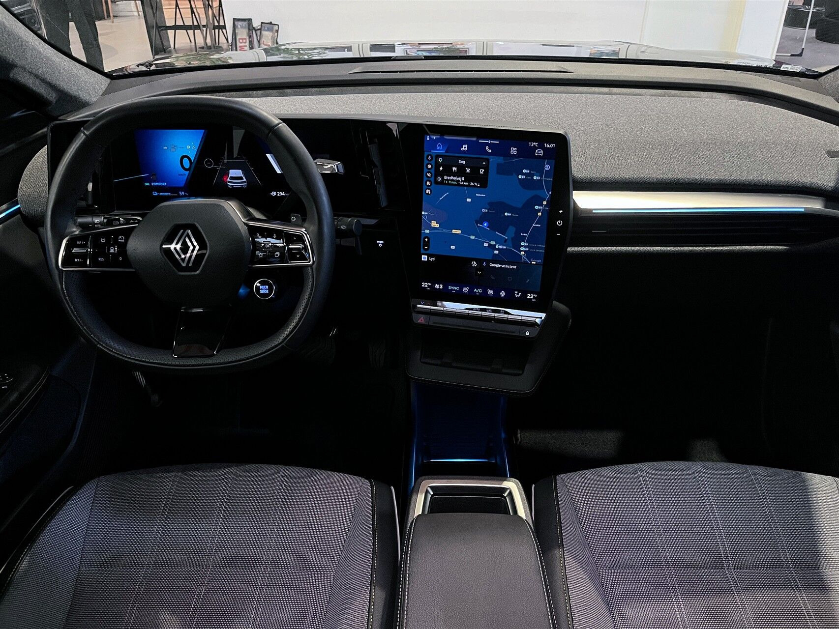 Blå Renault Scénic fra 2024