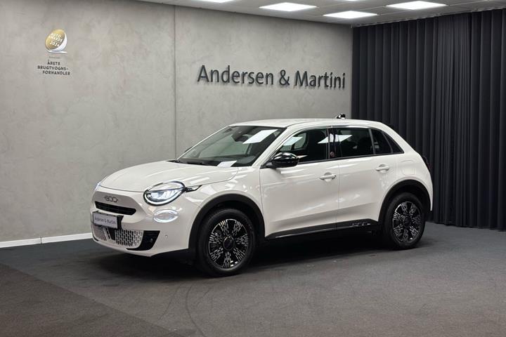 Hvid Fiat 600e fra 2025