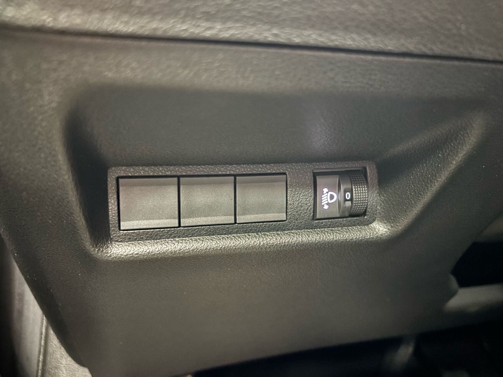Hvid Fiat 600e fra 2025