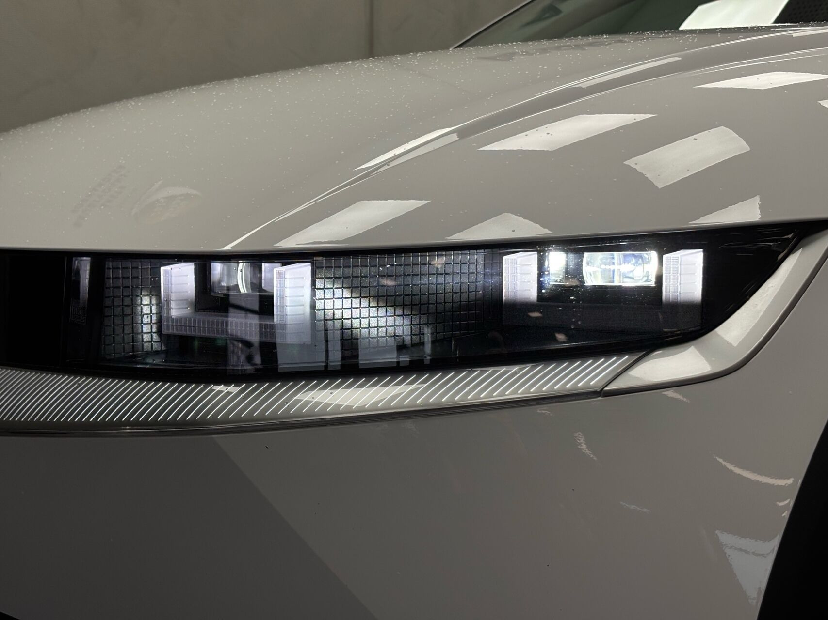 Hvid Hyundai Ioniq 5 fra 2024