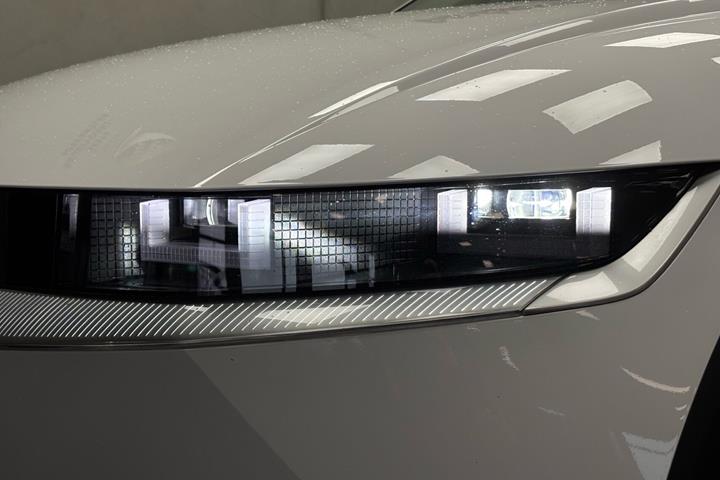 Hvid Hyundai Ioniq 5 fra 2024